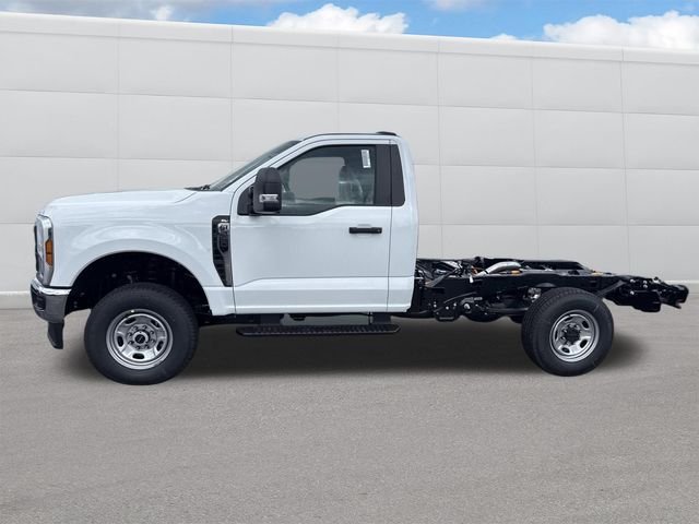 New 2026 Oxford White Ford F-250® XL image 2
