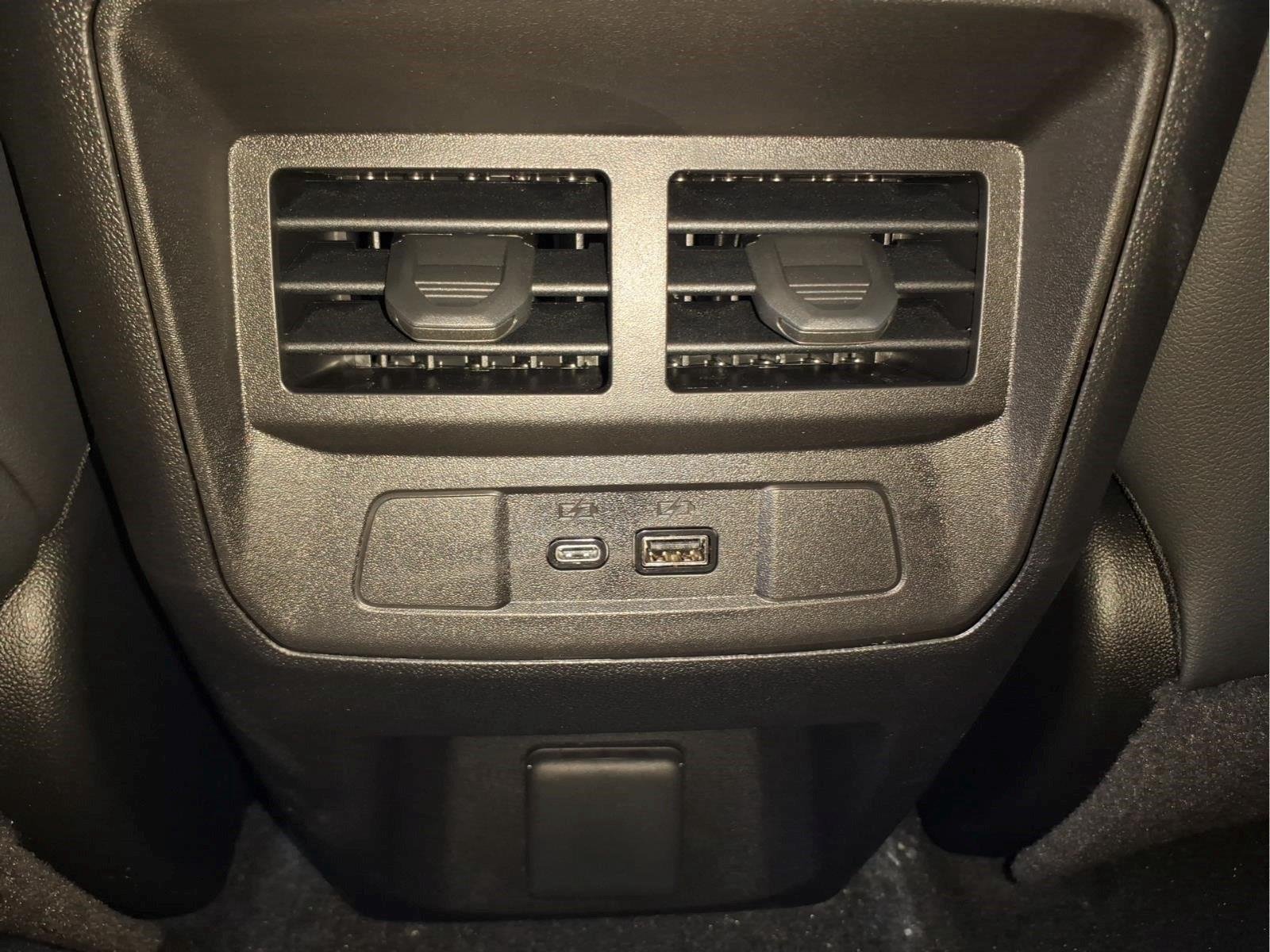 2026 Chevrolet Colorado LT - Photo 13