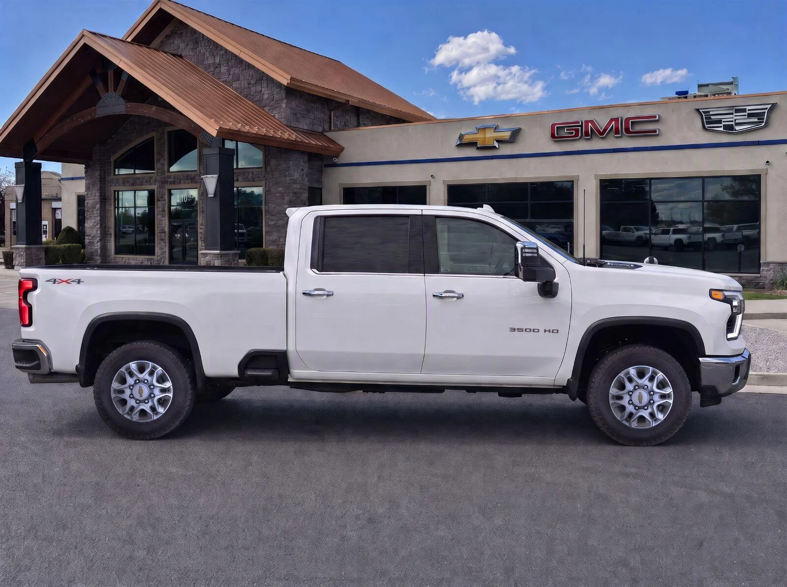 2025 Chevrolet Silverado 3500HD LTZ - Photo 8