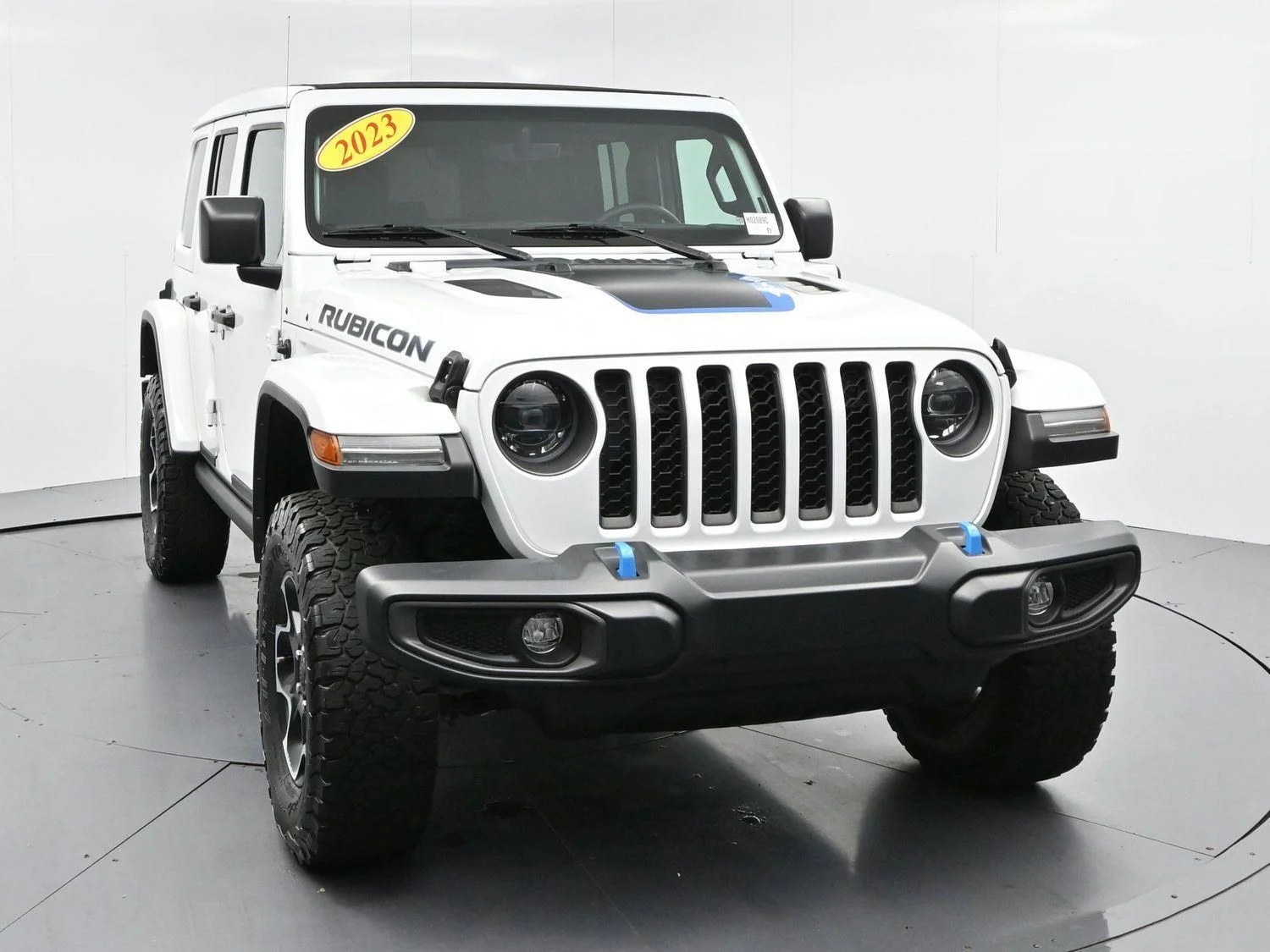 Used 2023 Bright White Clearcoat Jeep Rubicon image 2