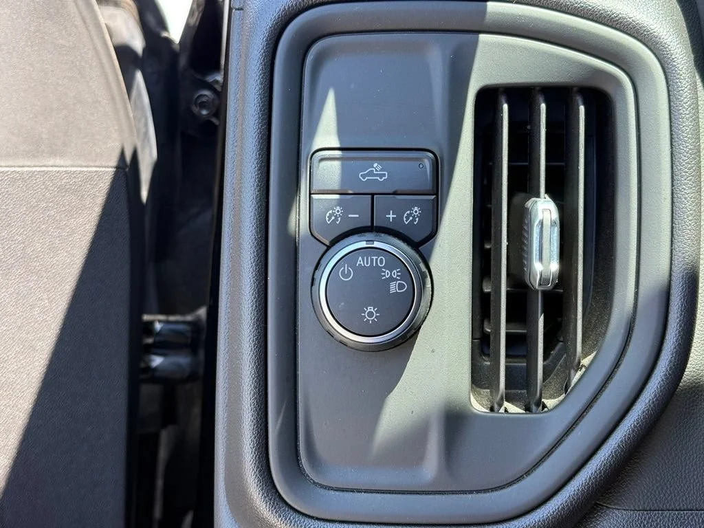 Used 2024 Black Chevrolet Custom image 28