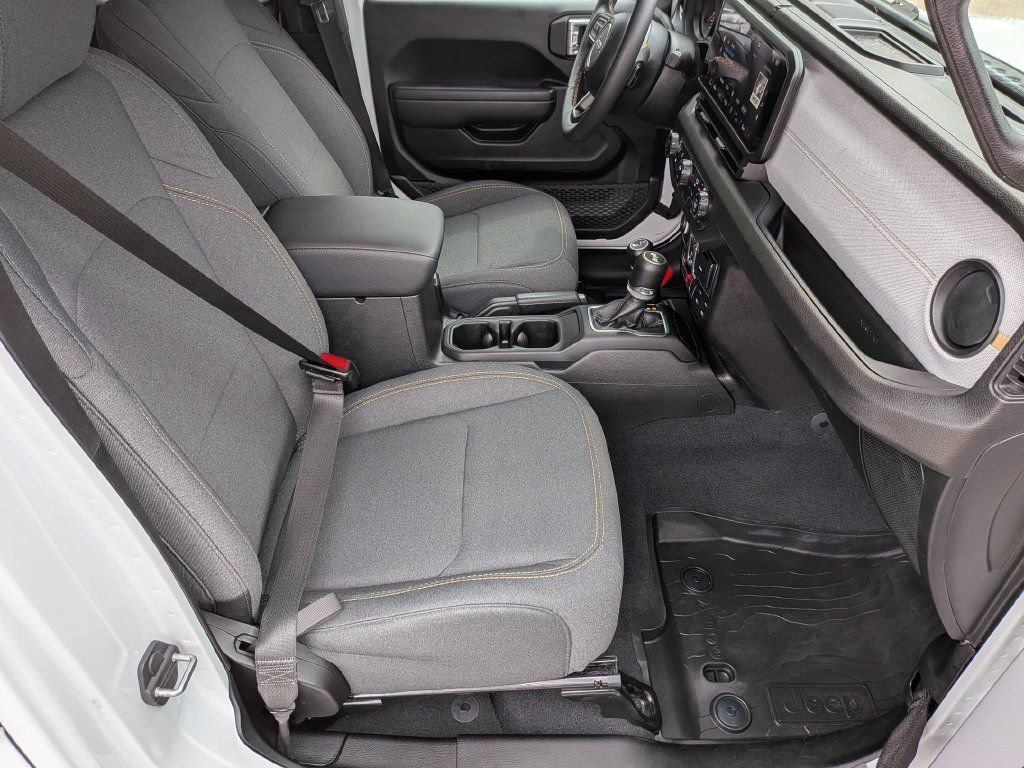 Used 2024 White Jeep Sport image 32