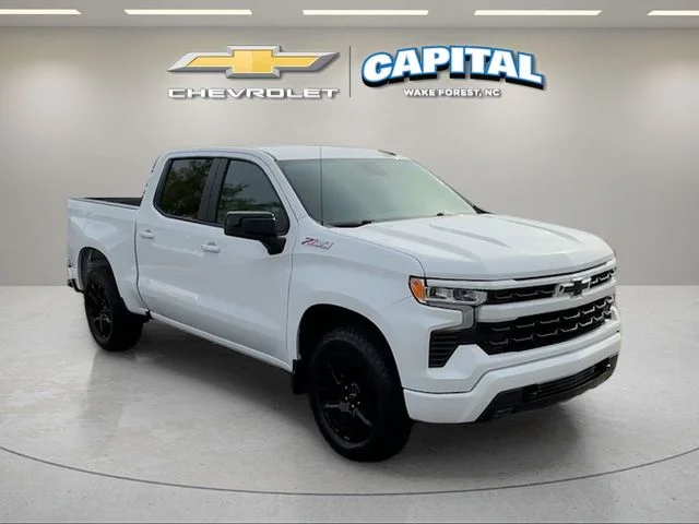Used 2025 White Chevrolet RST image 7