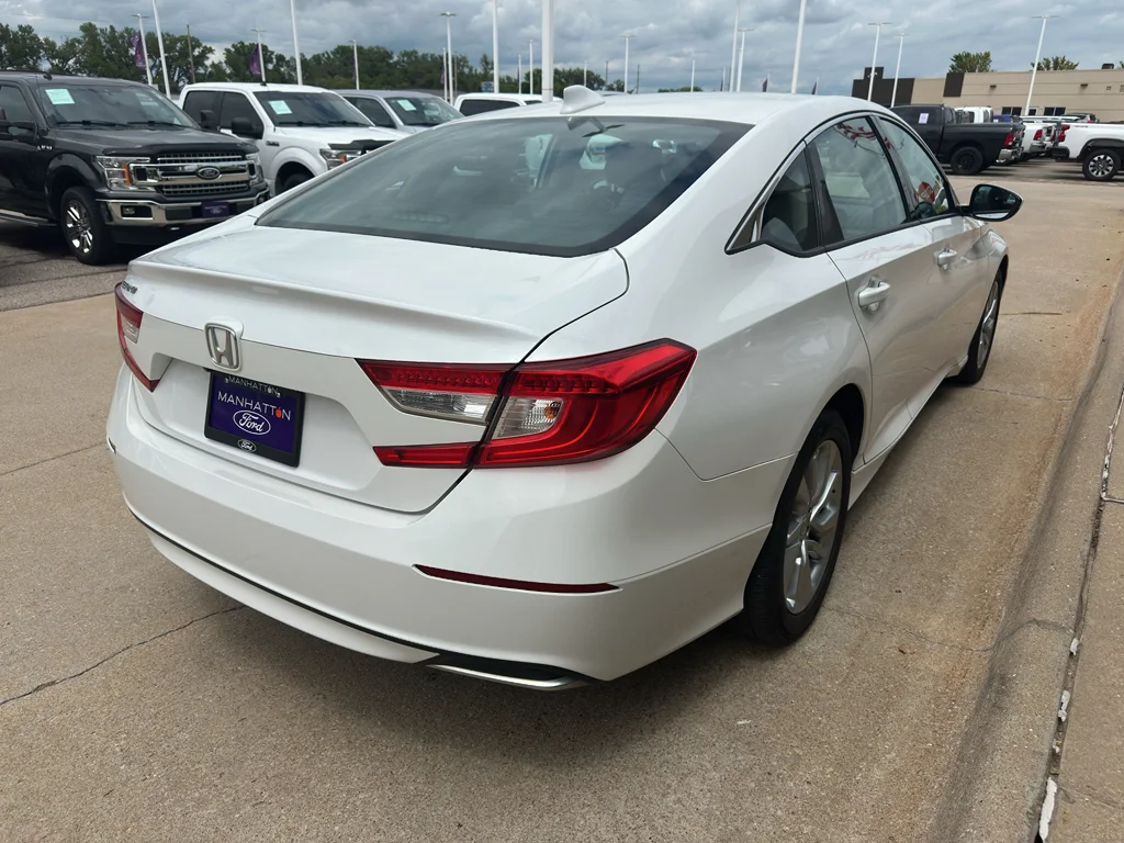 Used 2019 Platinum White Pearl Honda LX 1.5T image 9