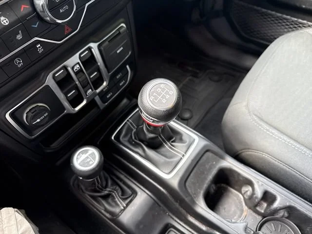 Used 2020 Sting-Gray Clearcoat Jeep Sahara image 26