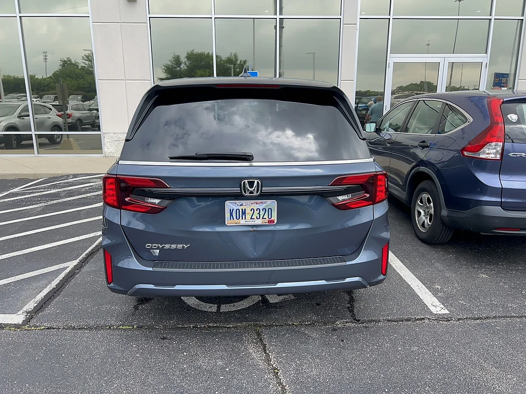 Certified Used 2025 BLUE Honda EX-L image 4