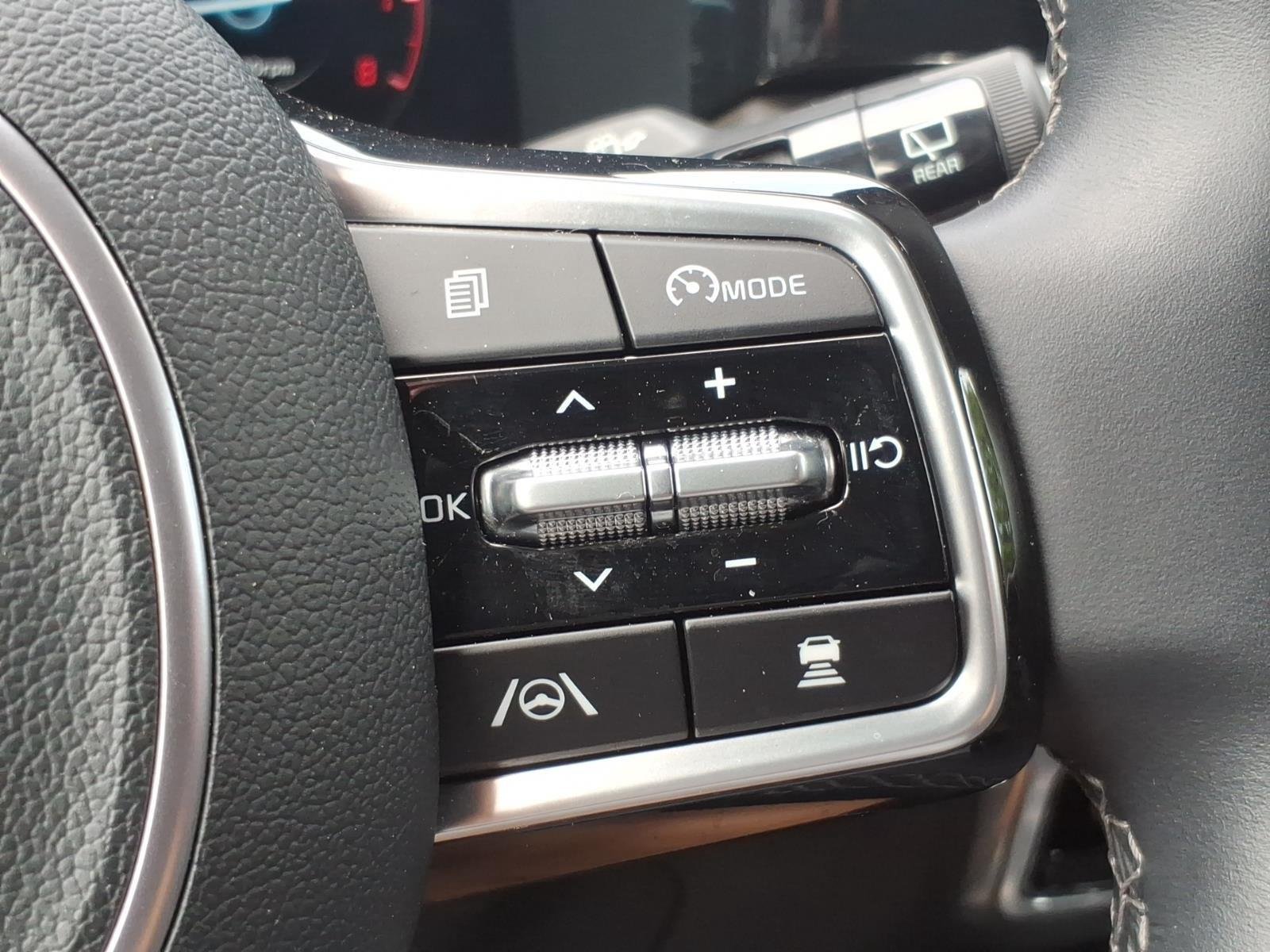 Used 2023 Glacial White Pearl Kia SX image 16