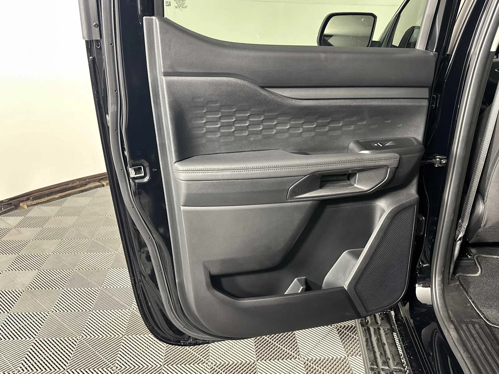 New 2025 Shadow Black Ford XLT image 26