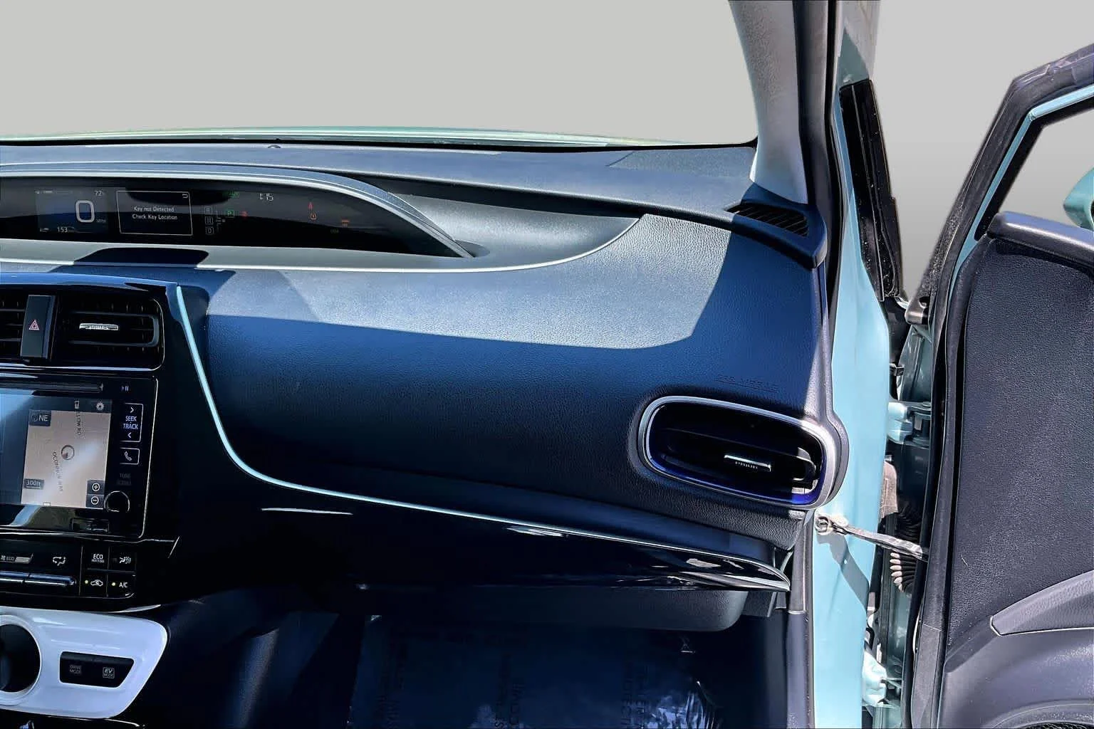 Used 2017 Sea Glass Pearl Toyota Three Touring image 19
