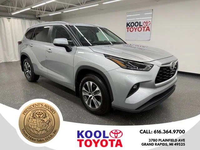 2025 Toyota Highlander XLE