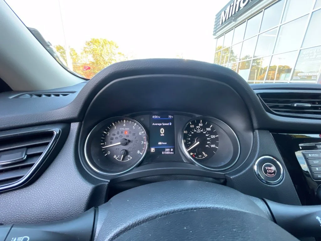 Certified Used 2018  Nissan SV image 28