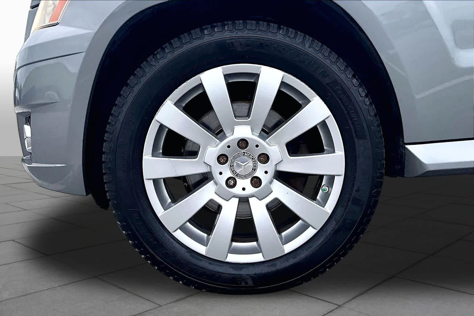 Used 2010 Palladium Silver Metallic Mercedes-Benz GLK 350 image 10