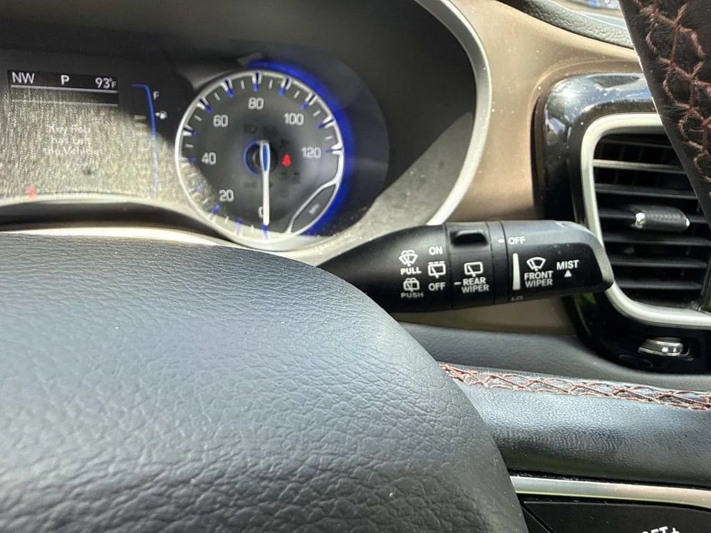 Used 2018 White Chrysler Touring L image 35