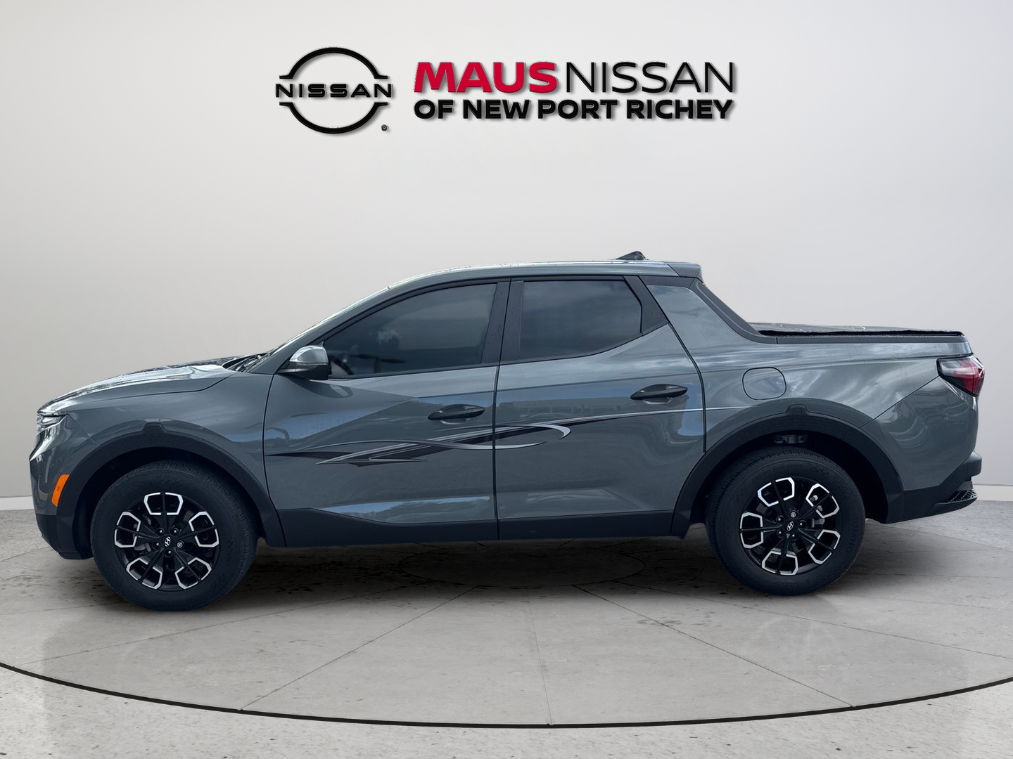 Used 2023 Gray Hyundai SEL image 6