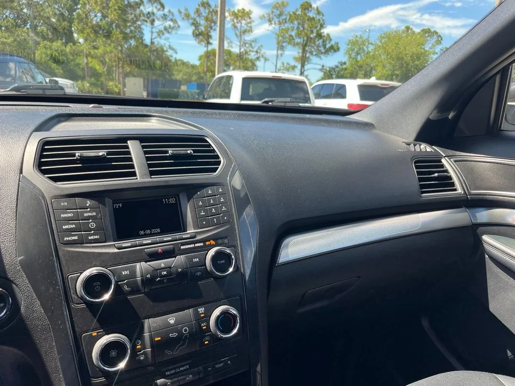 Used 2018 Red Ford XLT image 15