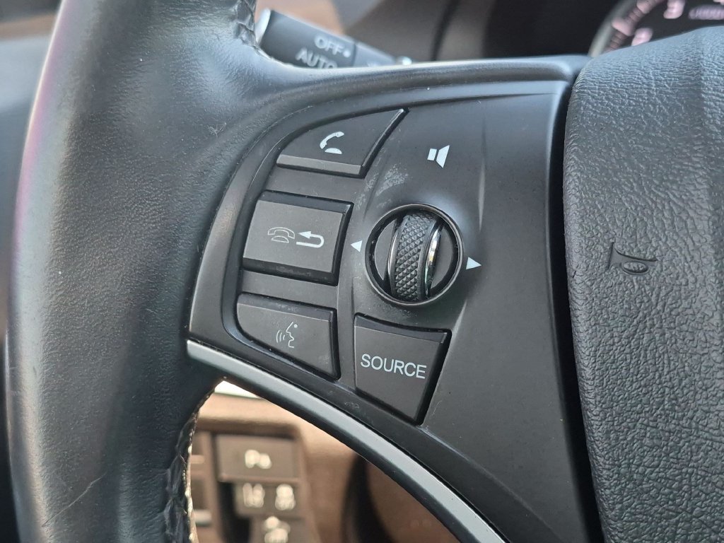 Used 2020  Acura Technology image 15