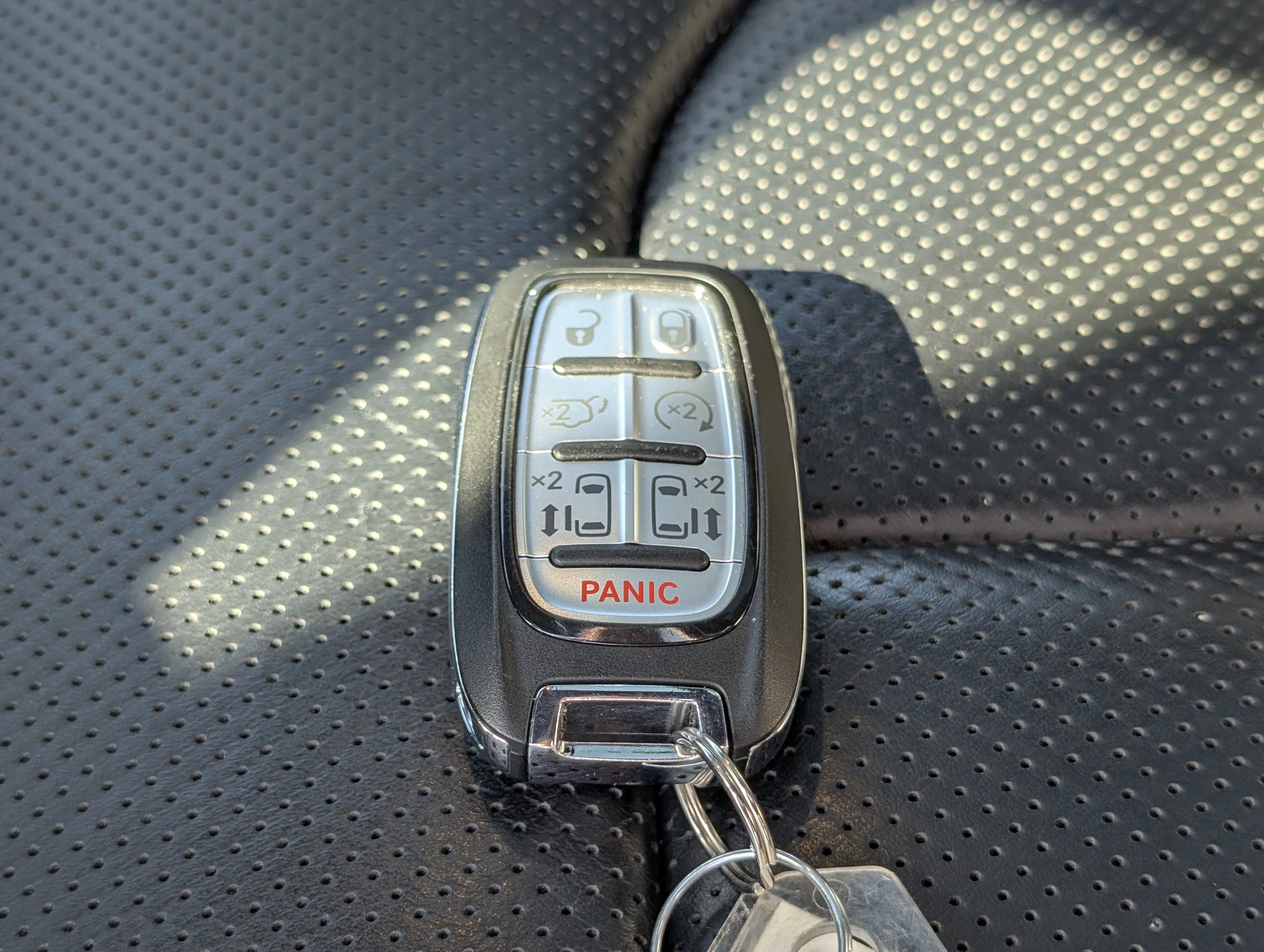Used 2022 Ceramic Grey Chrysler Limited image 37