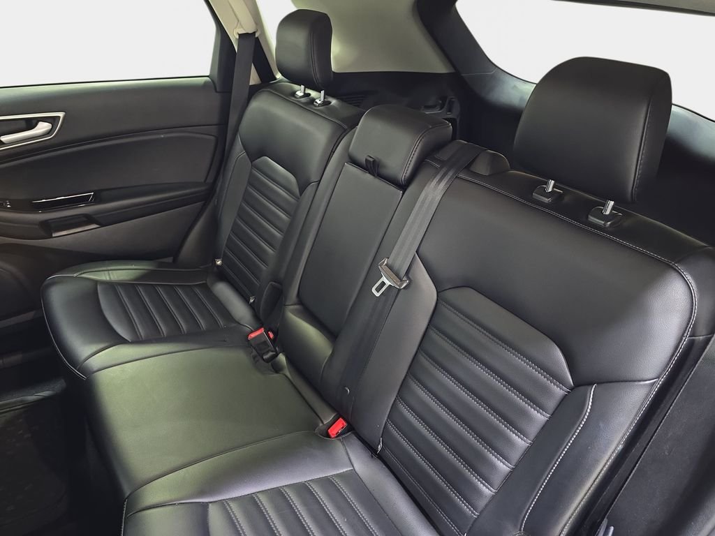 Used 2019 Silver Ford SEL image 14