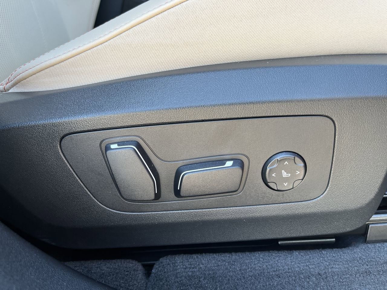 2025 BMW X3 30 - Photo 36
