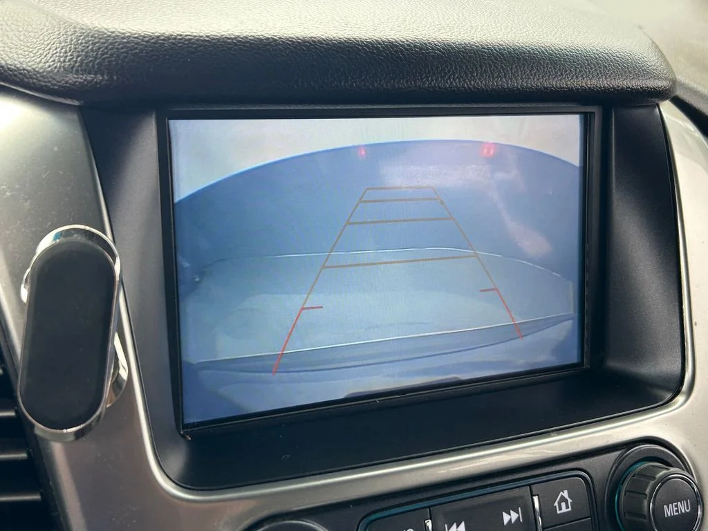 Used 2020 Shadow Gray Metallic Chevrolet LT image 26