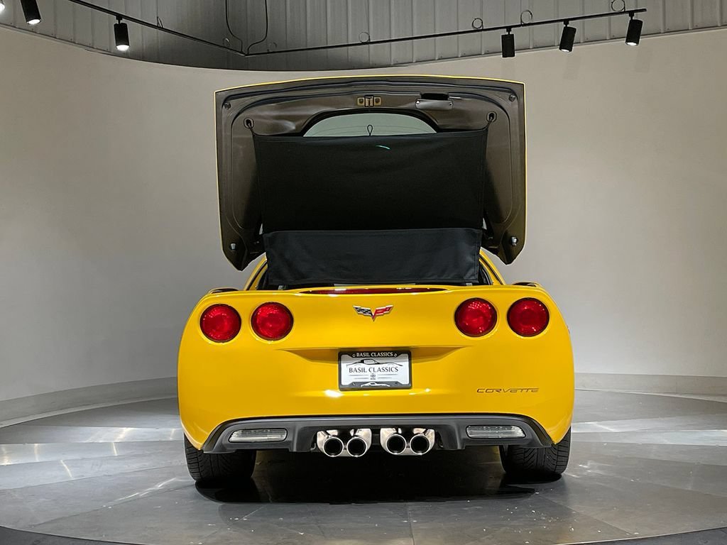 Used 2005 Millenium Yellow Chevrolet BASE image 37