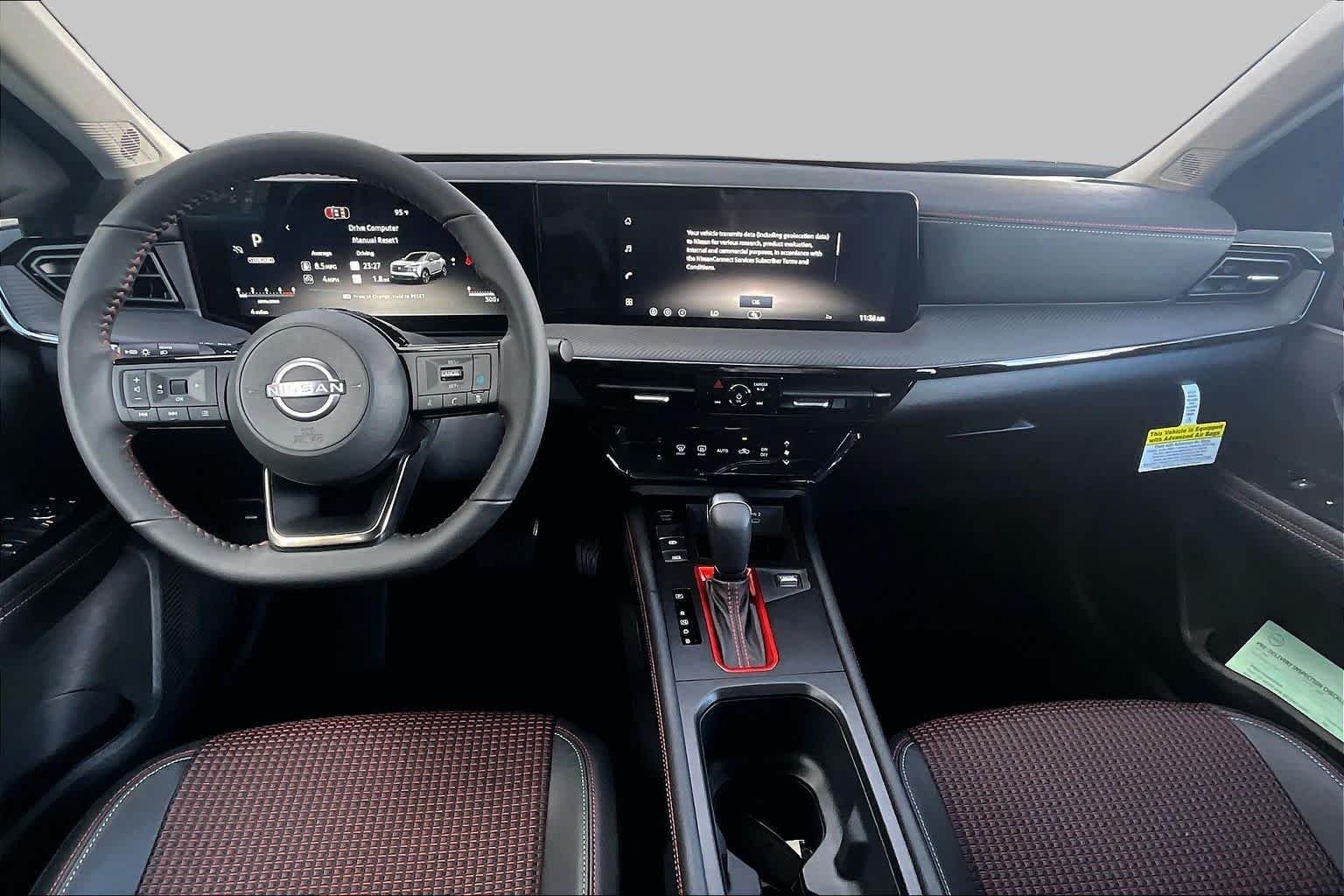 New 2026 Aspen White Tricoat/Super Black Nissan SR image 5