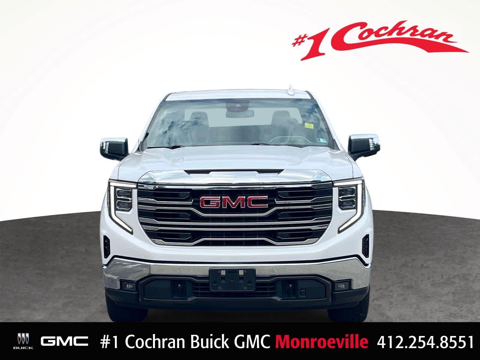 Used 2023 White Frost Tricoat GMC SLT image 17