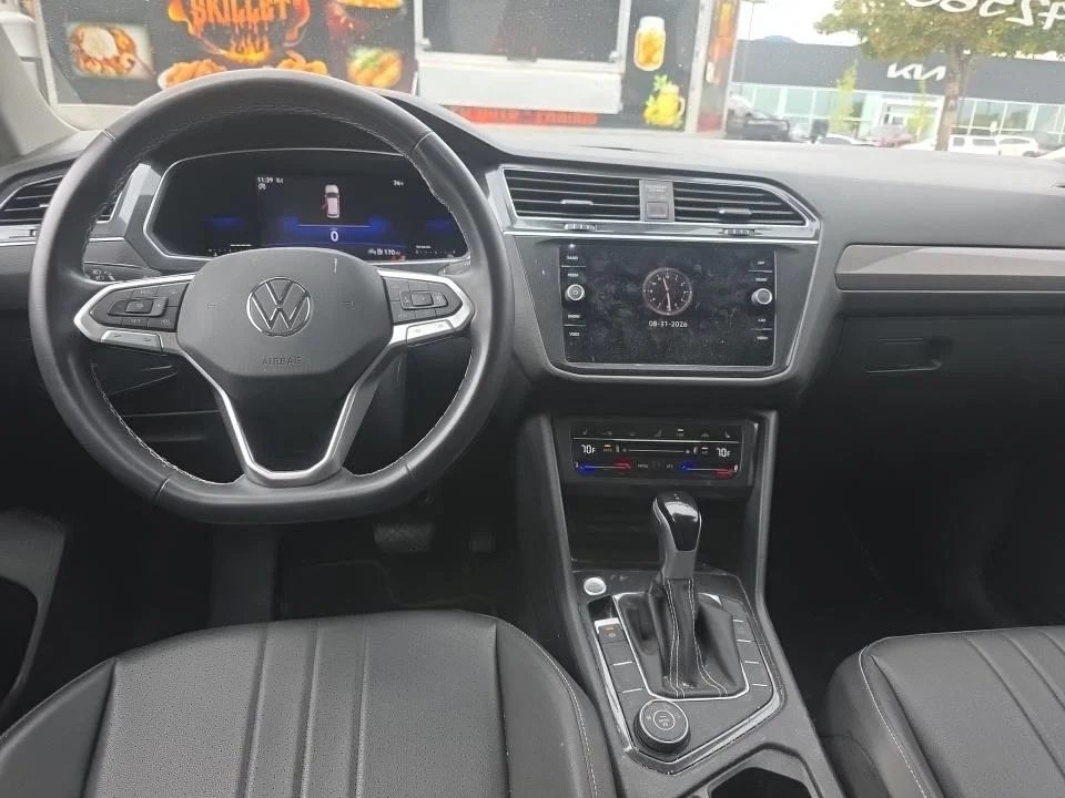 Used 2023 Platinum Gray Metallic Volkswagen SE image 16
