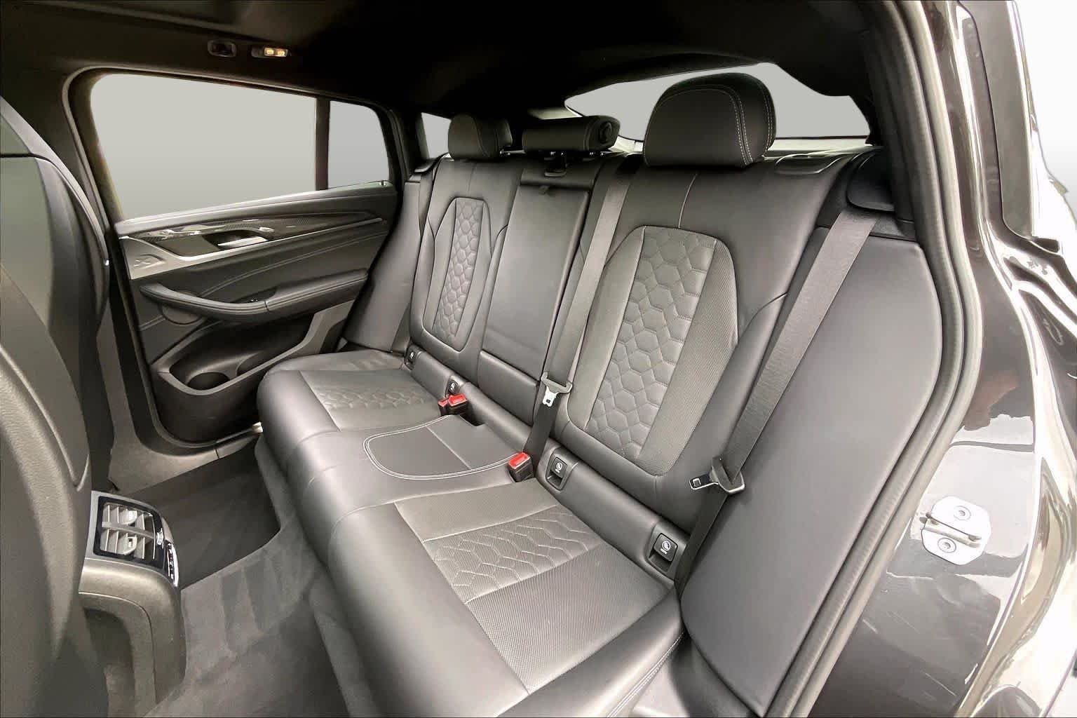 Used 2022 Dark Graphite Metallic BMW  image 20