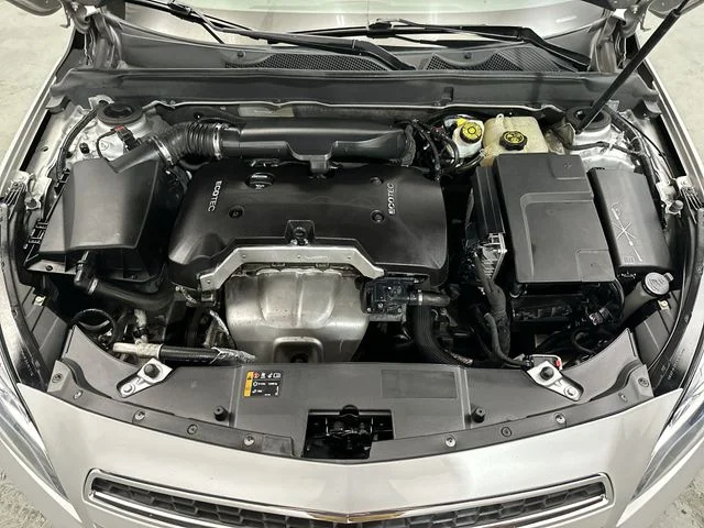 Used 2013 Silver Chevrolet LT image 20