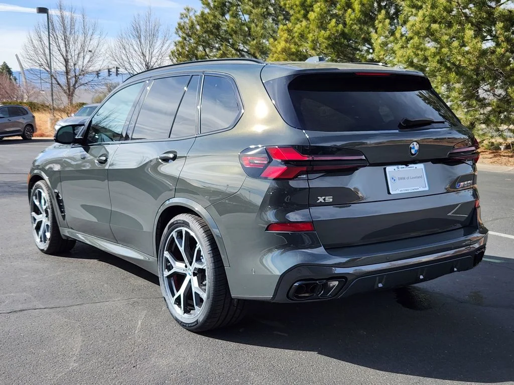 New 2026 Dravit Grey Metallic BMW M60i image 3