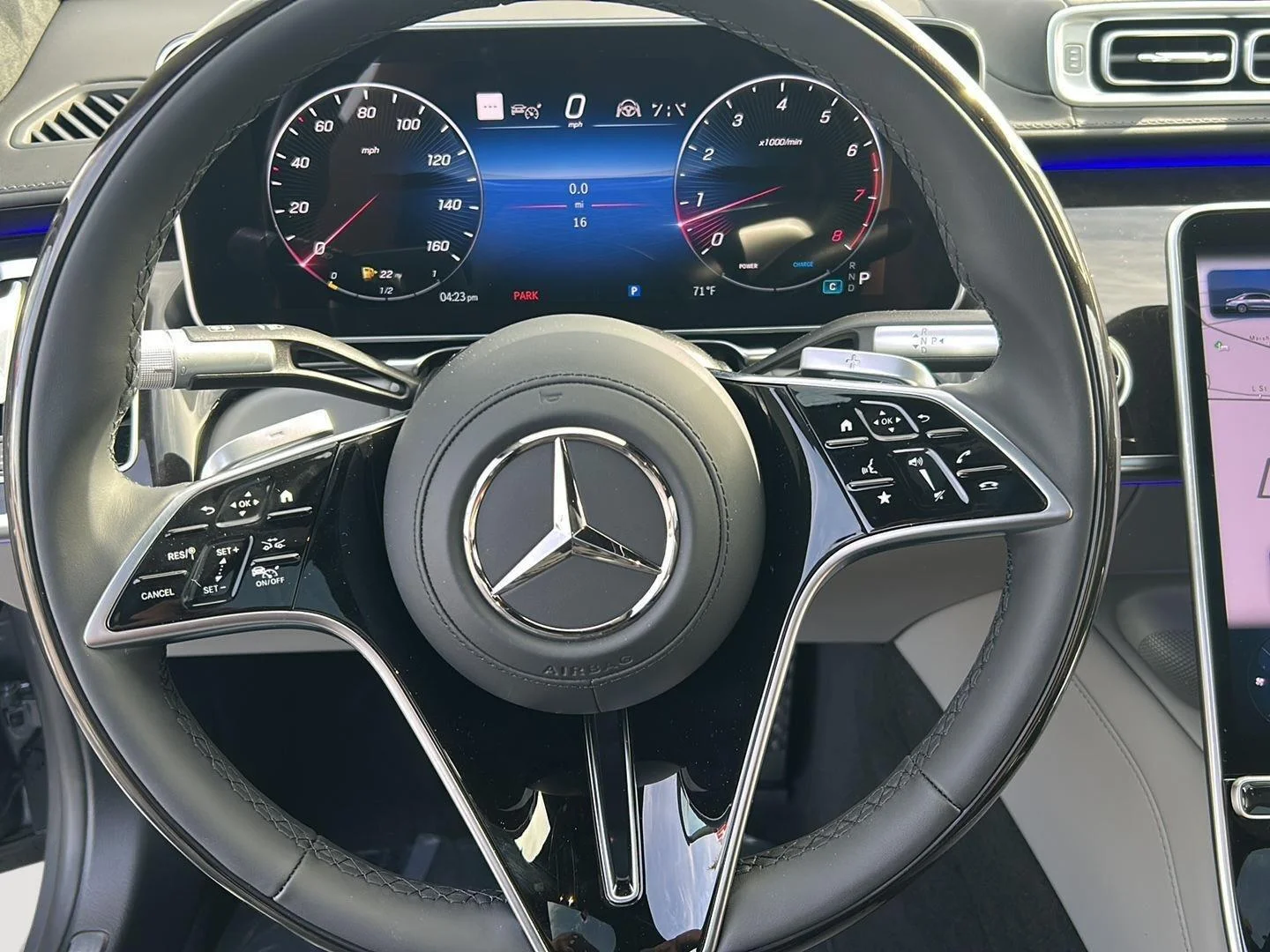 New 2026 Selenite Grey Metallic Mercedes-Benz S 580 image 17