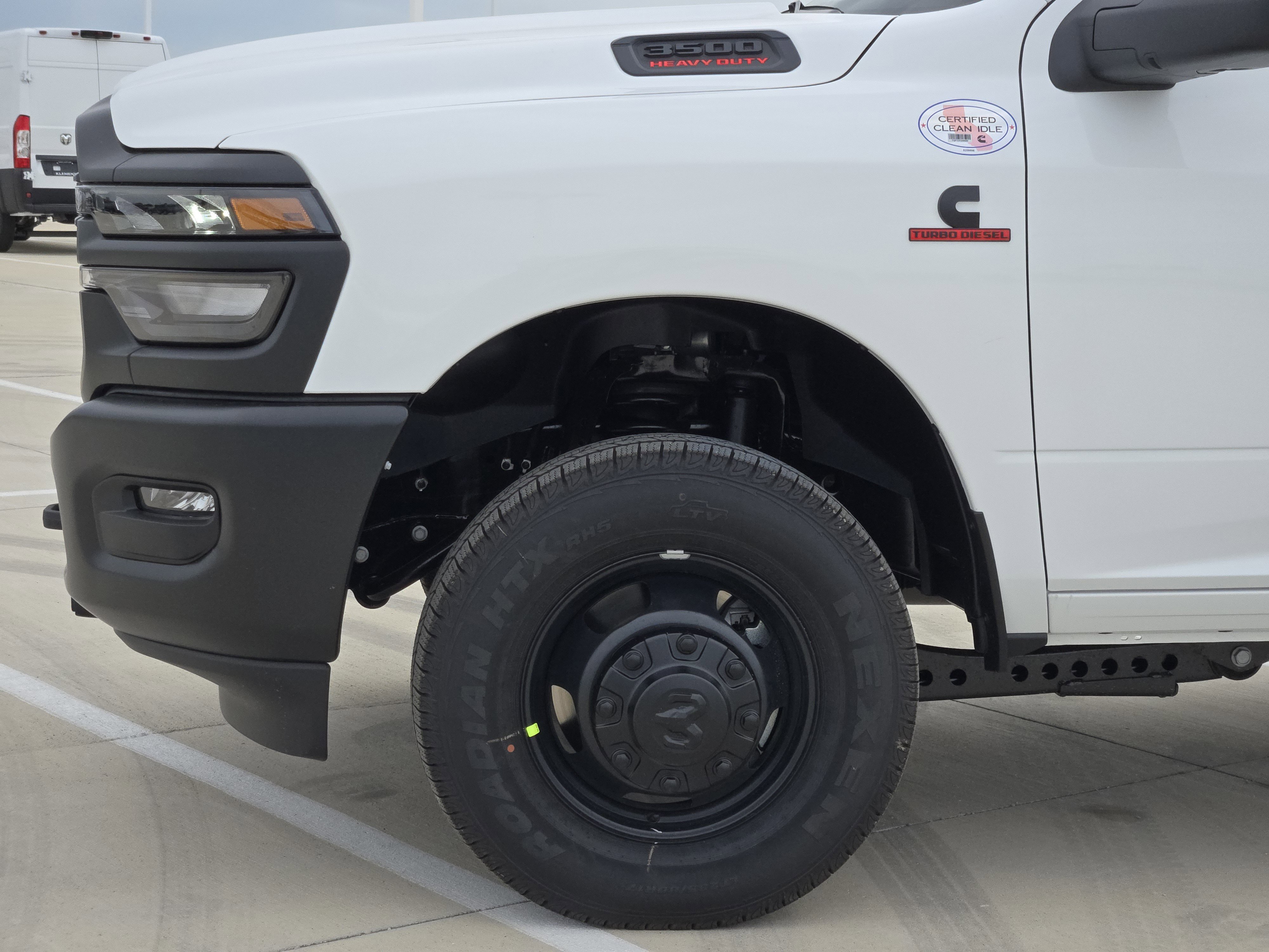 New 2026 Bright White Clear-Coat Exterior Paint RAM Tradesman image 5