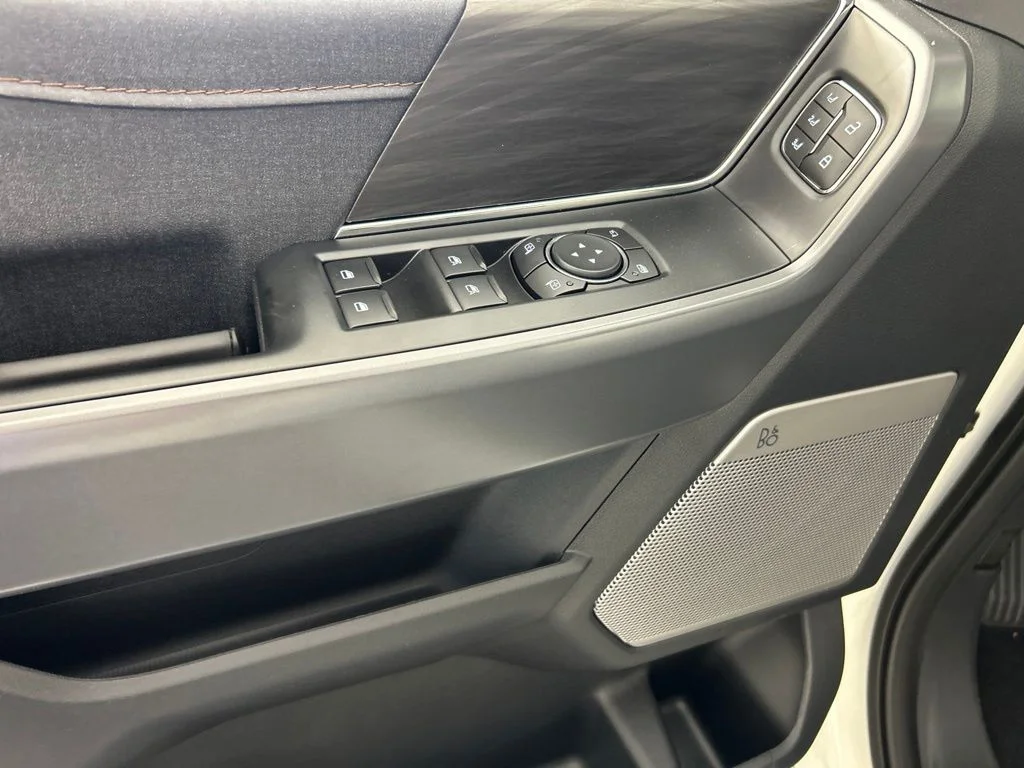 New 2026 Star White Metallic Tri-Coat Ford Lariat® image 13