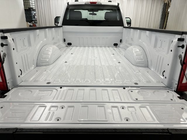 New 2027 Oxford White Ford F-350® XL image 21