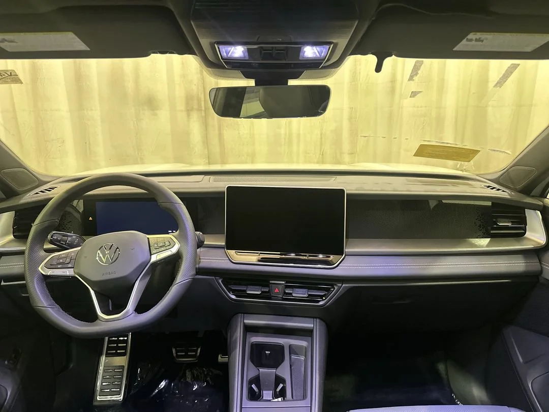 2026 Volkswagen Tiguan SE R-LINE BLACK - Photo 13