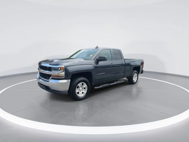 Used 2019 Gray Chevrolet LT image 4