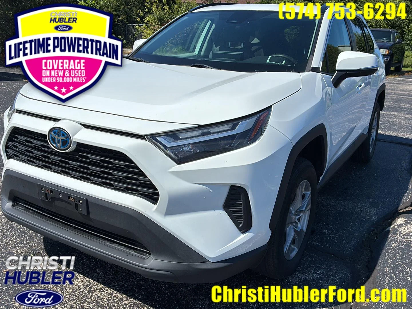 Used 2022 White Toyota XLE image 1
