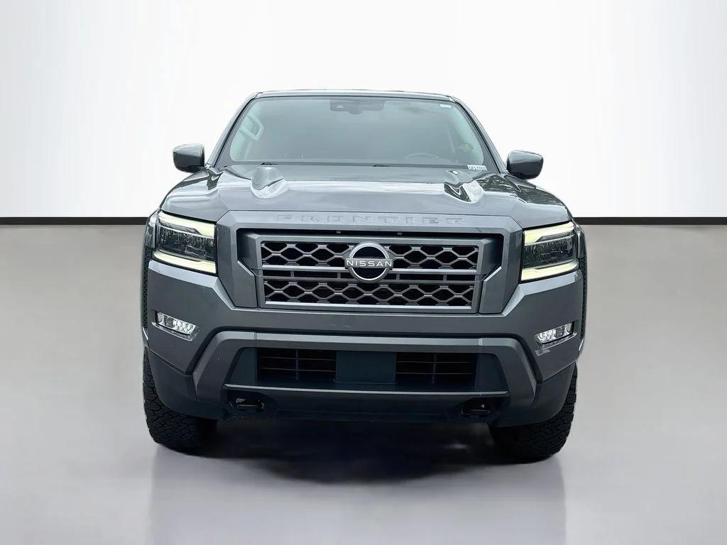 Used 2023 Gun Metallic Nissan SV image 7