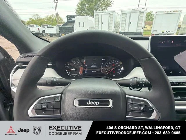Used 2023 Silver Jeep Limited image 13