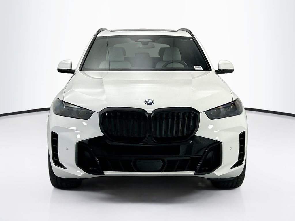 New 2026 Alpine White BMW xDrive50e image 2