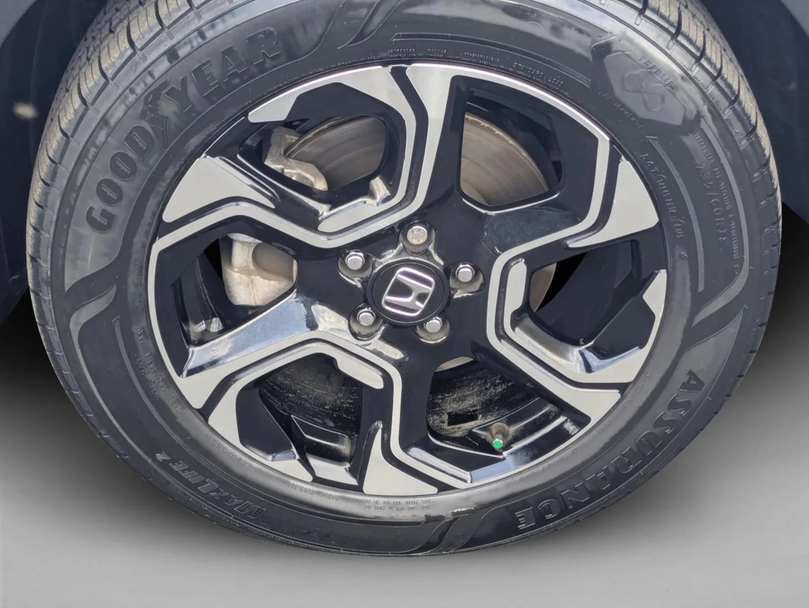 Used 2019 Platinum White Pearl Honda Touring image 25