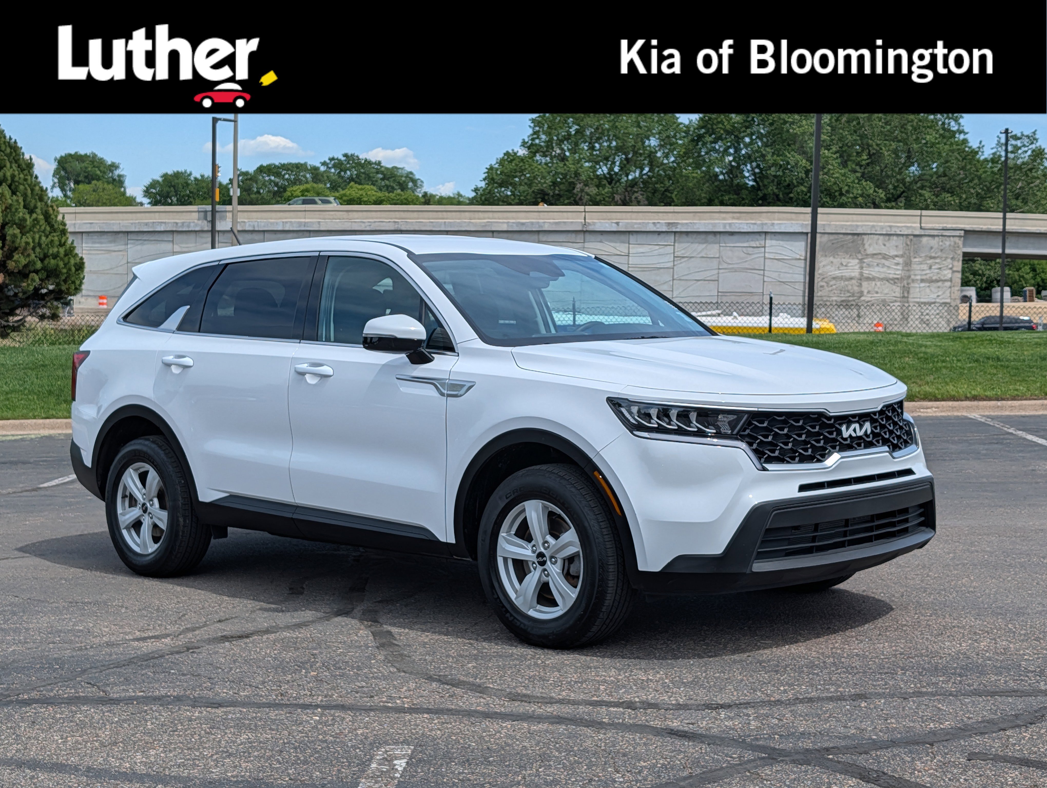 2023 Kia Sorento LX AT 4WD's photo