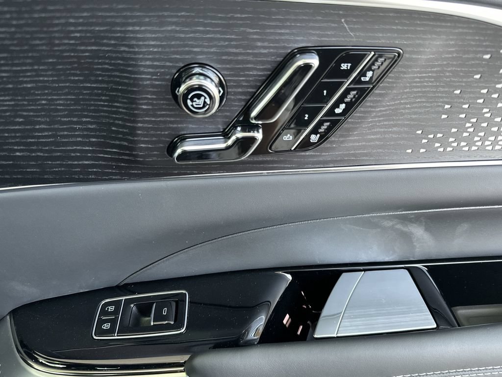 New 2026 Stellar Black Metallic Cadillac V-Series Premium image 39