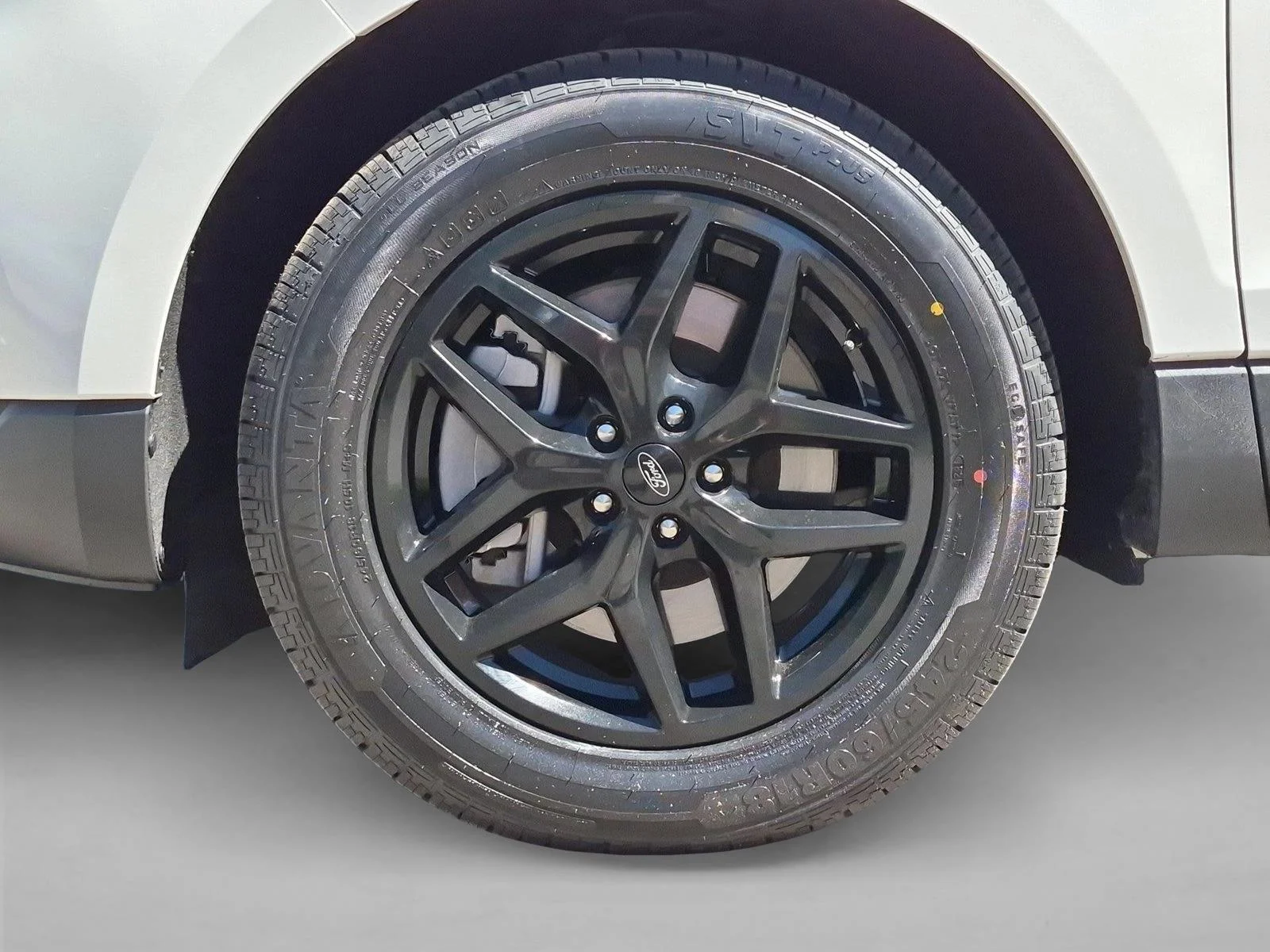 Used 2024 Star White Ford SEL image 23