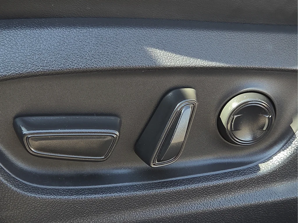 Used 2024  Toyota XLE image 15