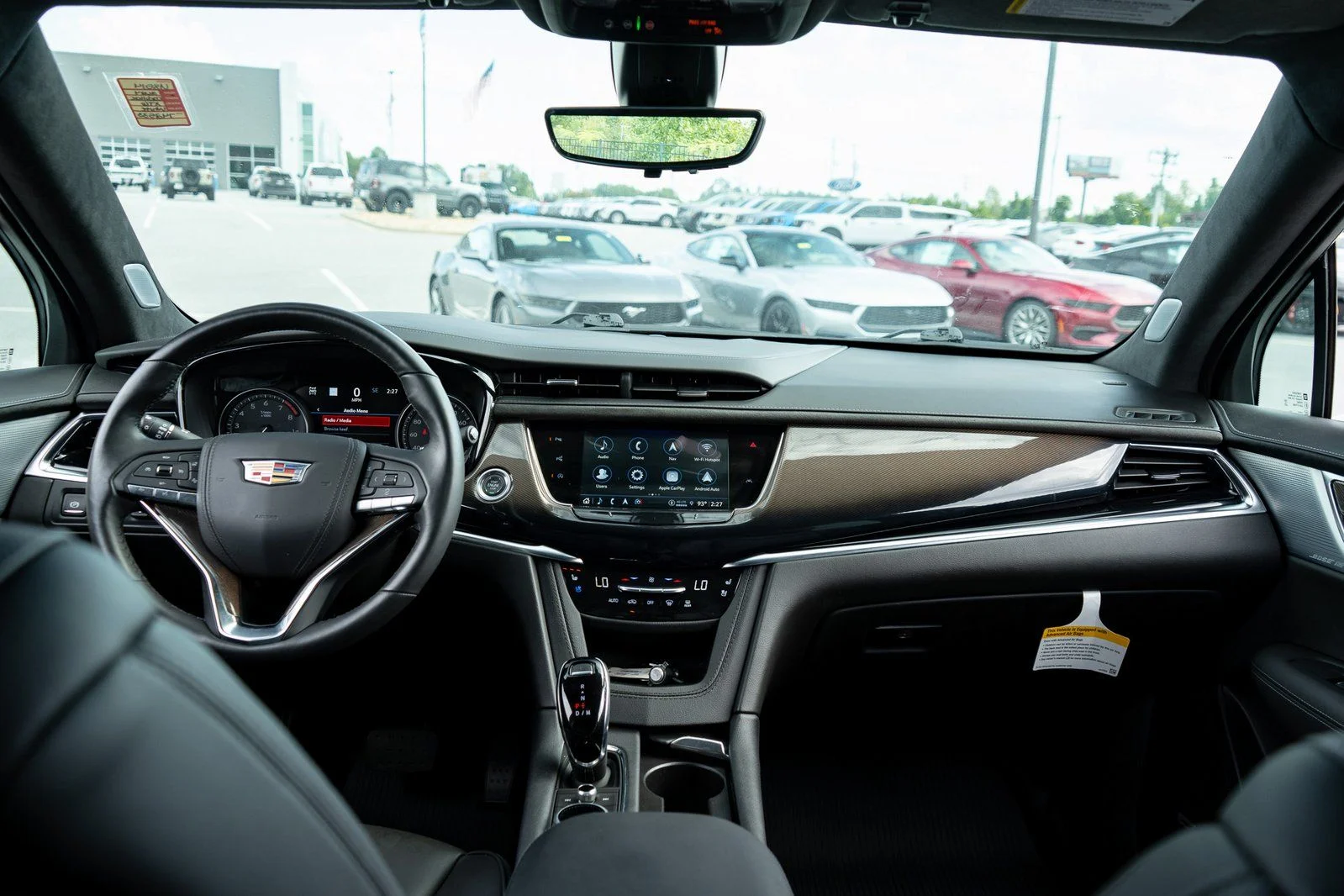 Used 2024 White Cadillac Premium Luxury image 21
