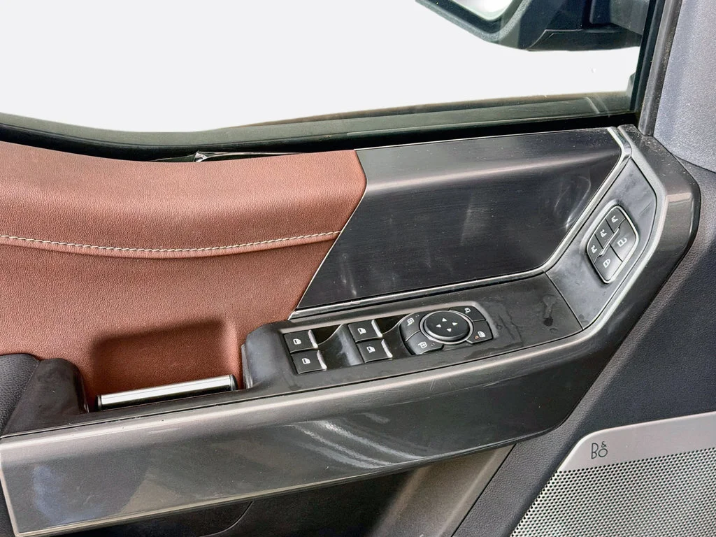 Used 2023 Carbonized Gray Metallic Ford Lariat image 32