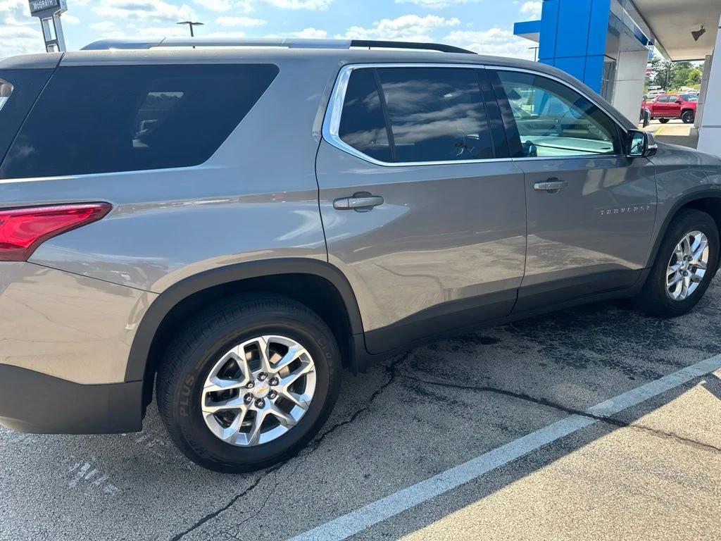 Used 2018 Gray Chevrolet LT image 5