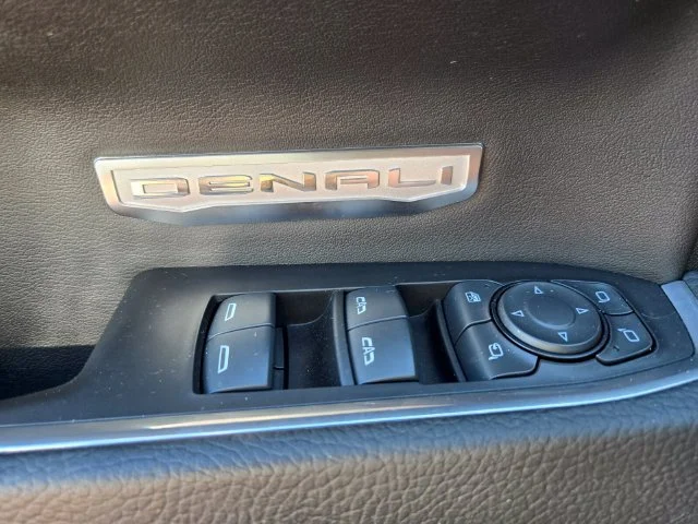 Used 2025 Sterling Metallic GMC Denali image 36